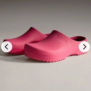 Birkenstock Fuchsia Textured Clogs